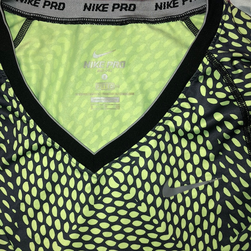 NIKE PRO Long-sleeve